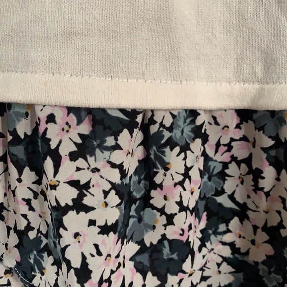 Loft XS Cream & Floral Top - Picture 3 of 6